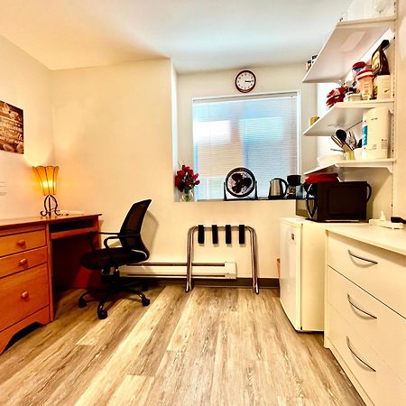 Micro Studio Apartment 10 Minutes Walk To University Of Washington Seattle Exterior photo