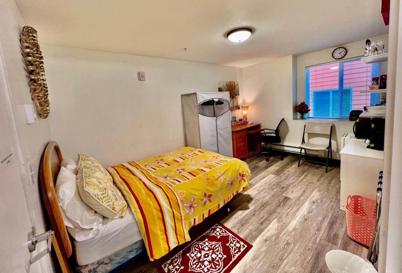 Micro Studio Apartment 10 Minutes Walk To University Of Washington Seattle Exterior photo