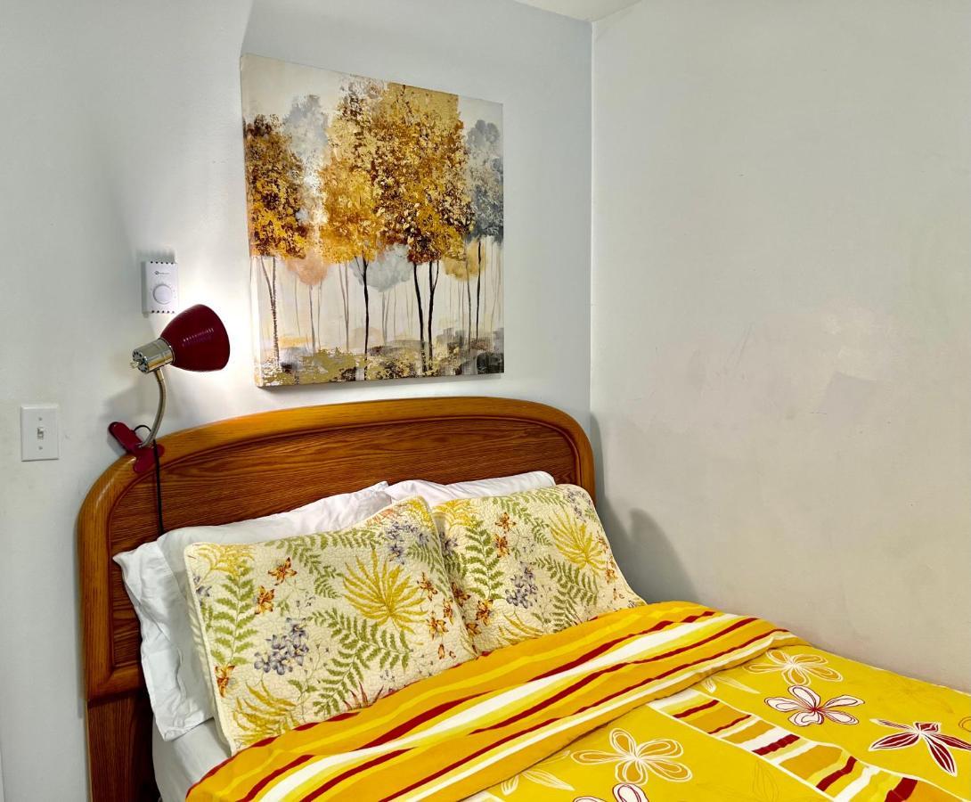 Micro Studio Apartment 10 Minutes Walk To University Of Washington Seattle Exterior photo