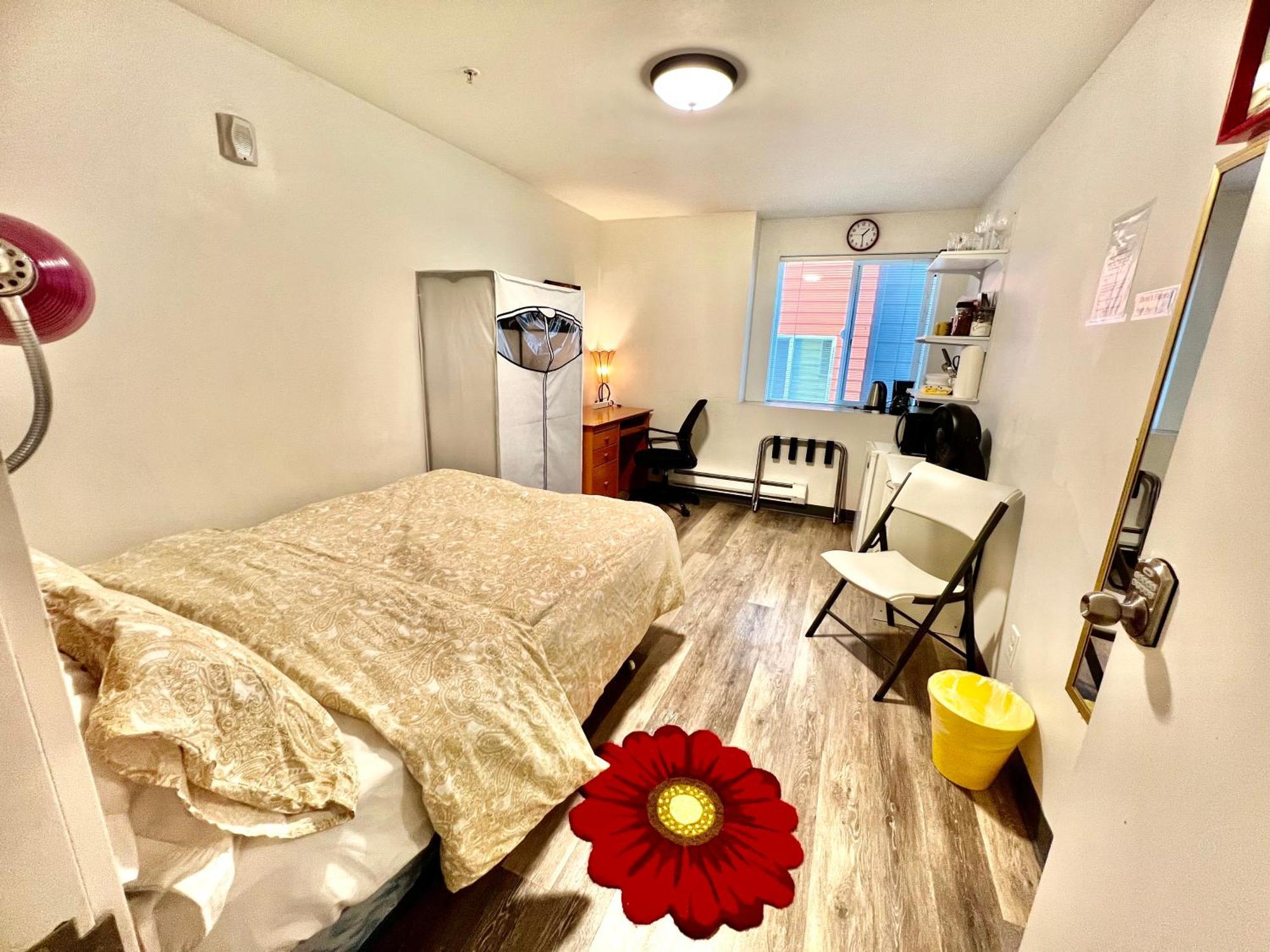Micro Studio Apartment 10 Minutes Walk To University Of Washington Seattle Exterior photo
